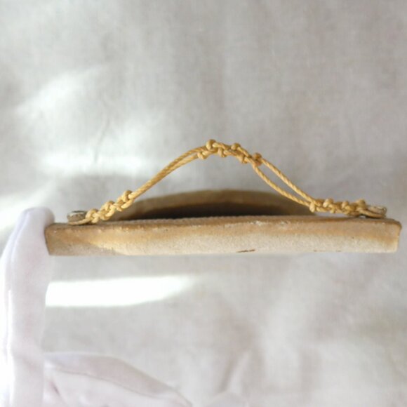 Vintage Ceramic Decorative Wall Decor - Picture 4 of 8